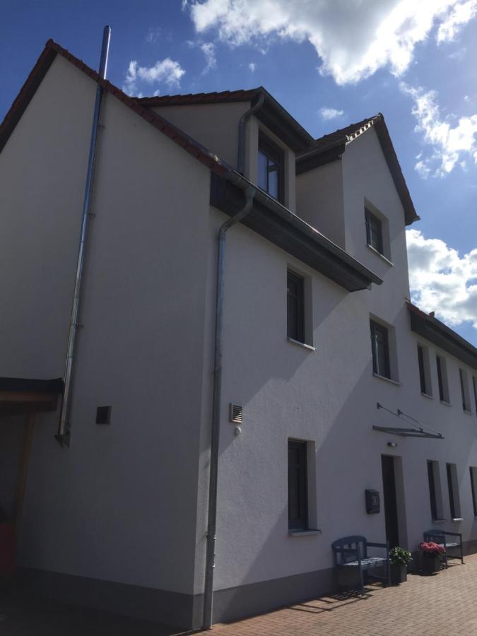 Familienfreundliche Ferienwohnung Am See Soemmerda Exterior photo